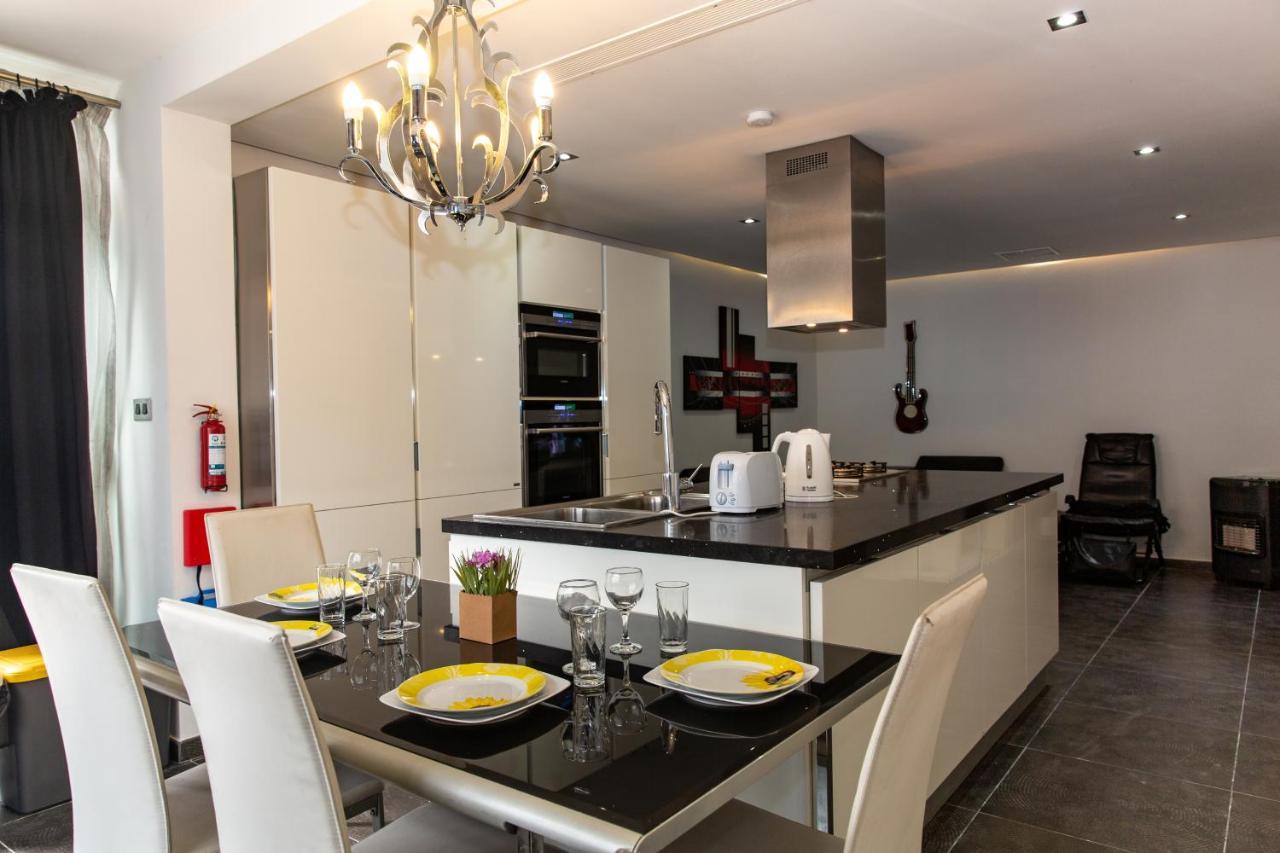 Апартаменты Dolmen Court Flat 10, Qawra Сент-Полс-Бей Экстерьер фото