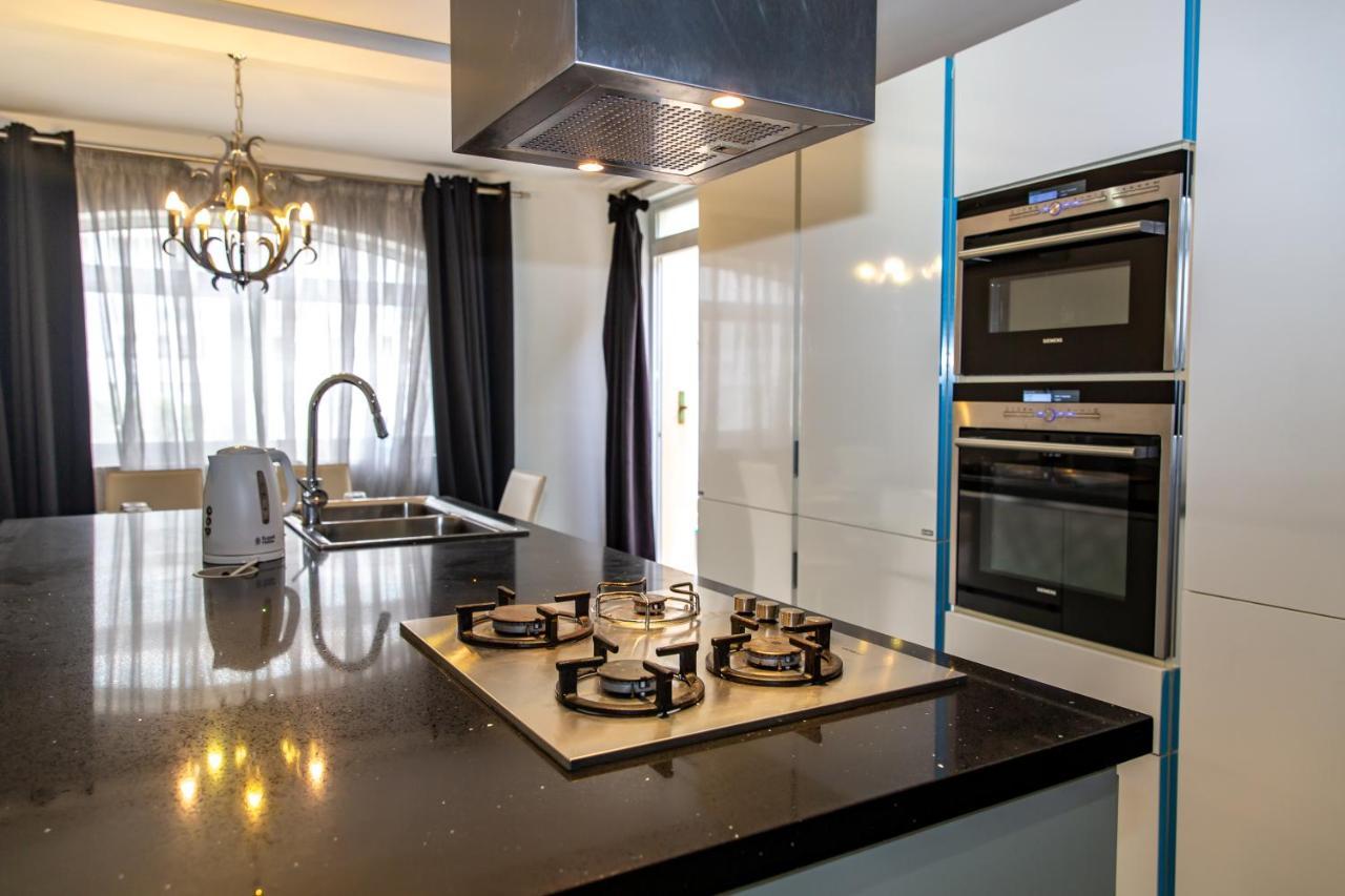 Апартаменты Dolmen Court Flat 10, Qawra Сент-Полс-Бей Экстерьер фото